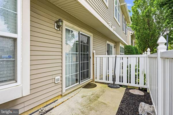 2401 GRAMERCY WAY, Mount Laurel, NJ 08054