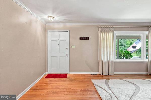 314 LAKESHORE DR, Marlton, NJ 08053