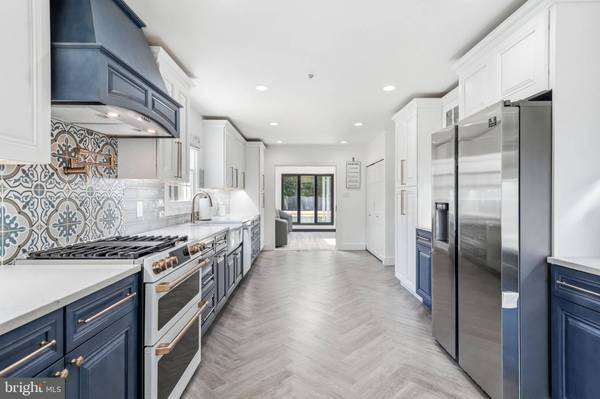 504 MIDDLESEX DR, Moorestown, NJ 08057