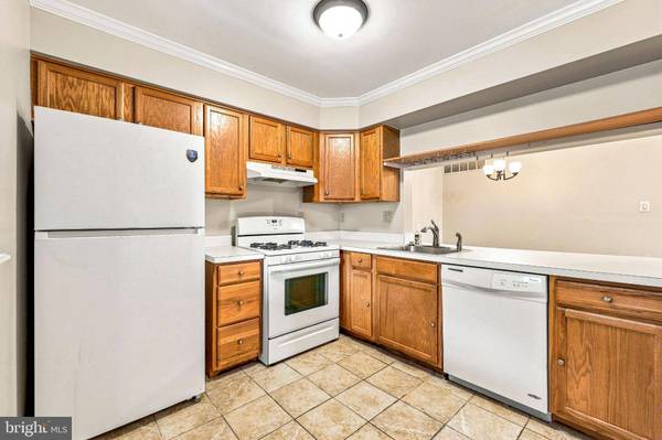 2202B YARMOUTH LN, Mt Laurel, NJ 08054