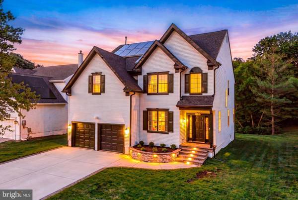 12 WOOD VIEW DR, Mount Laurel, NJ 08054