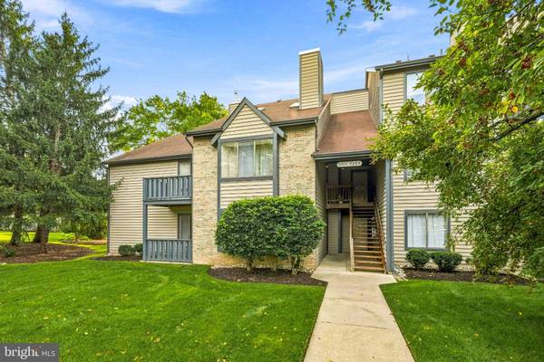 5301-A ABERDEEN DR, Mount Laurel, NJ 08054