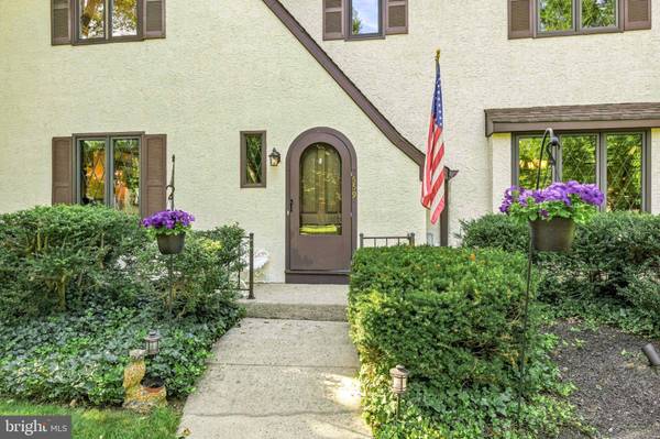 559 SENTINEL RD, Moorestown, NJ 08057