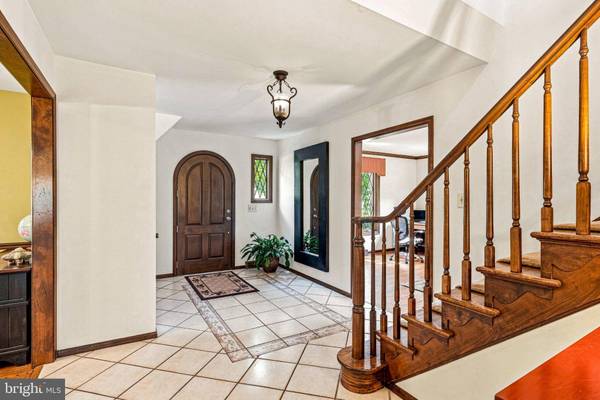 559 SENTINEL RD, Moorestown, NJ 08057