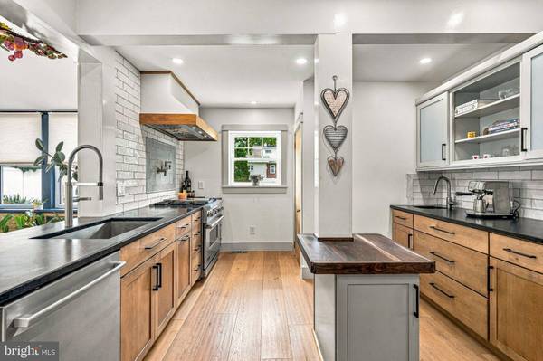 106 ANDERSON AVE, Bellmawr, NJ 08031