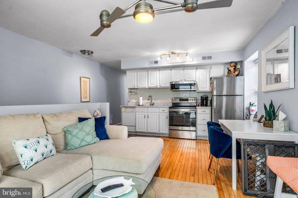 9704 VENTNOR AVE #D, Margate City, NJ 08402