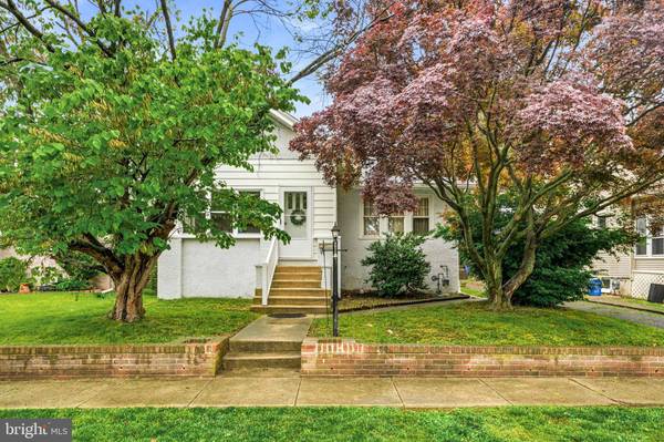21 W HADDON AVE, Oaklyn, NJ 08107