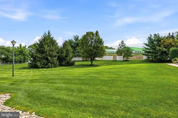 2401 GRAMERCY WAY, Mount Laurel, NJ 08054