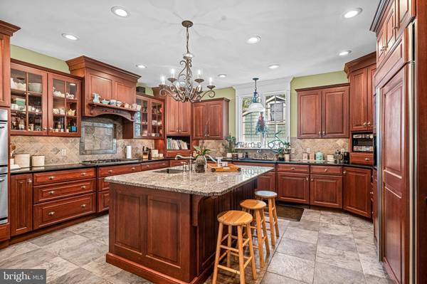 120 W CENTRAL AVE, Moorestown, NJ 08057