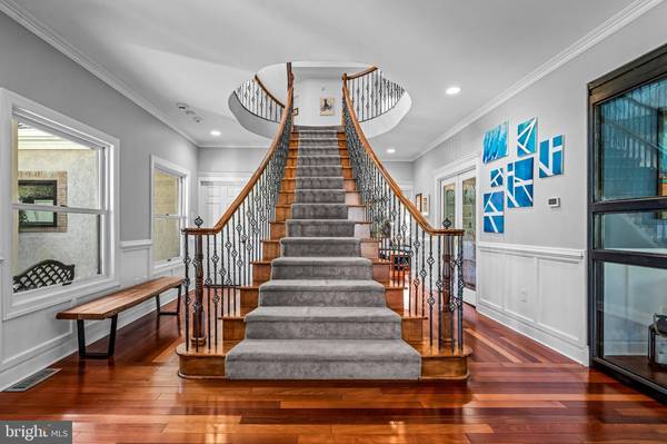 512 N STANWICK RD, Moorestown, NJ 08057