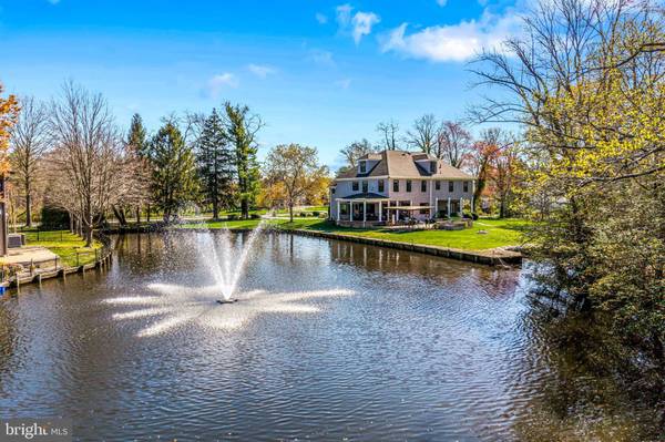 512 N STANWICK RD, Moorestown, NJ 08057