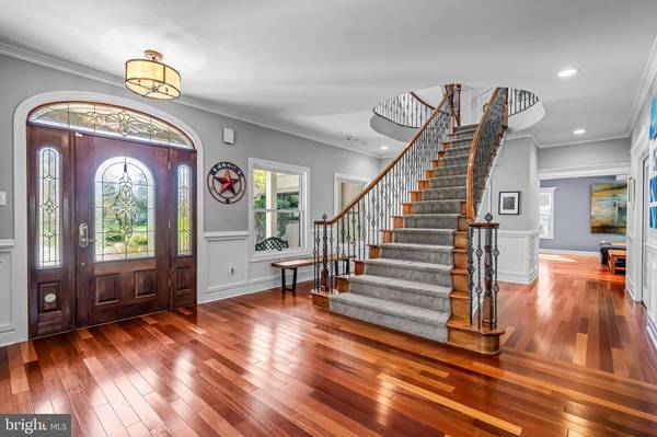 512 N STANWICK RD, Moorestown, NJ 08057