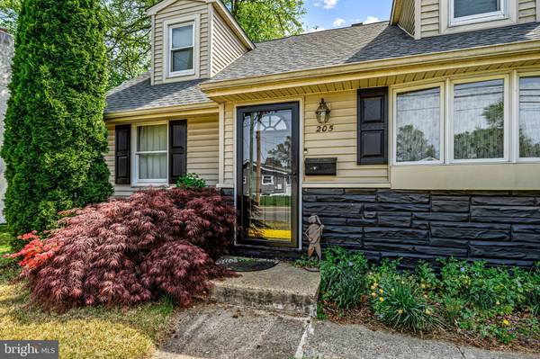 205 NICHOLSON RD, Mount Ephraim, NJ 08059