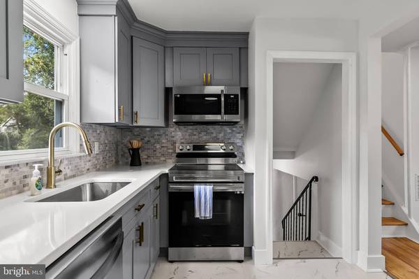 406 PARKER AVE, Moorestown, NJ 08057