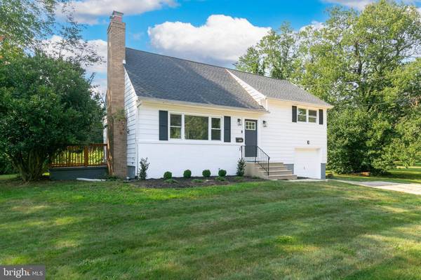 406 PARKER AVE, Moorestown, NJ 08057