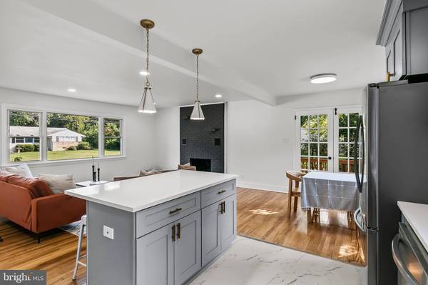 406 PARKER AVE, Moorestown, NJ 08057