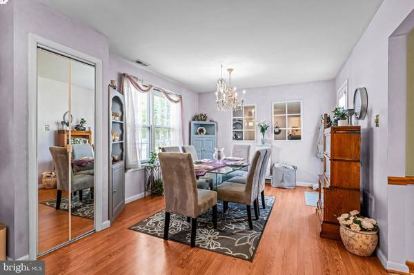 2054 HARBOUR DR, Palmyra, NJ 08065