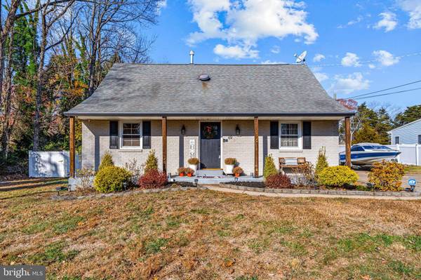 69 PLYMOUTH RD, Sicklerville, NJ 08081