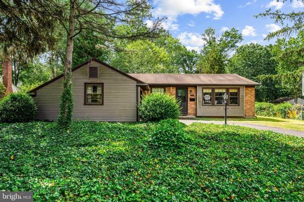 1015 MERRYMOUNT AVE S, Blackwood, NJ 08012