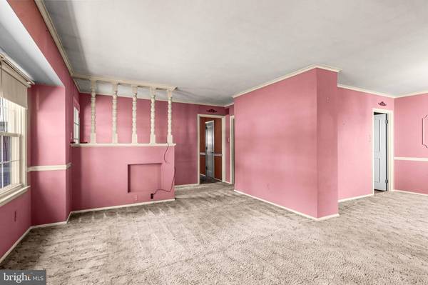 1015 MERRYMOUNT AVE S, Blackwood, NJ 08012