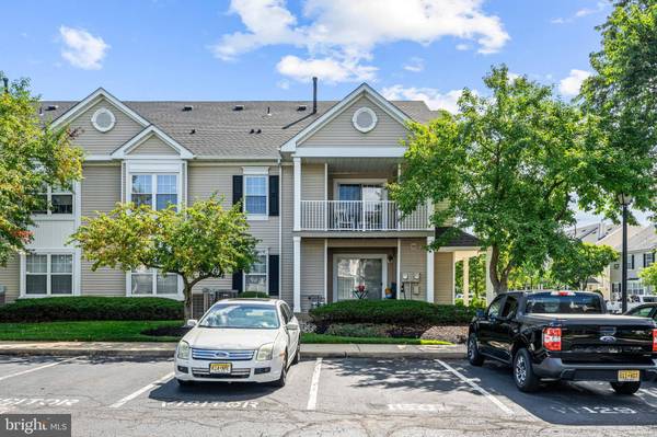 3308B-B SAXONY DR, Mount Laurel, NJ 08054