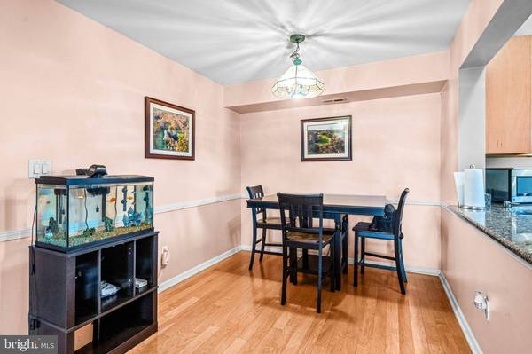 3308B-B SAXONY DR, Mount Laurel, NJ 08054