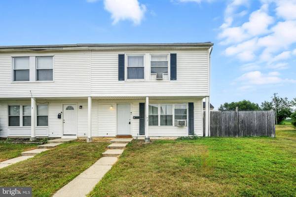 7 LEHIGH CT, Sicklerville, NJ 08081