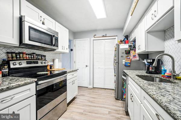 7 LEHIGH CT, Sicklerville, NJ 08081