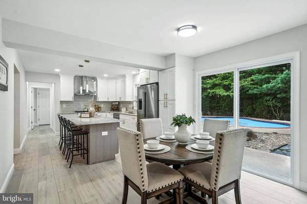 268 N RIDING DR, Moorestown, NJ 08057