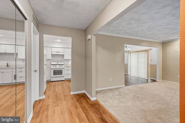 1105 YARMOUTH LN, Mount Laurel, NJ 08054