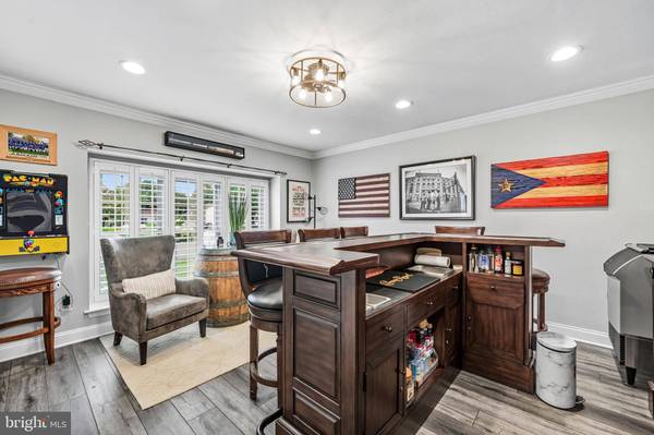 64 STRATFORD LN, Mount Laurel, NJ 08054