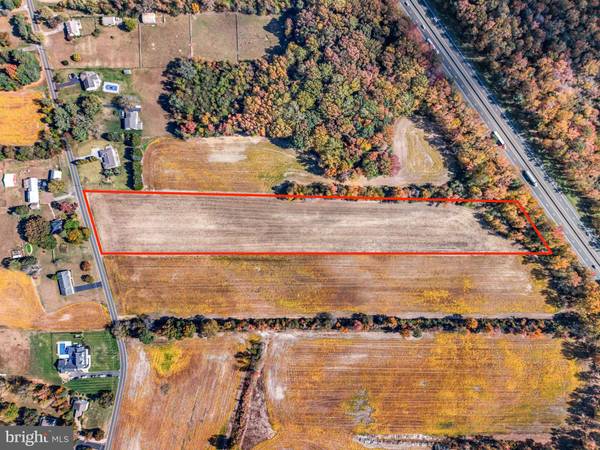 67 E RATTLING RUN RD, Mickleton, NJ 08056