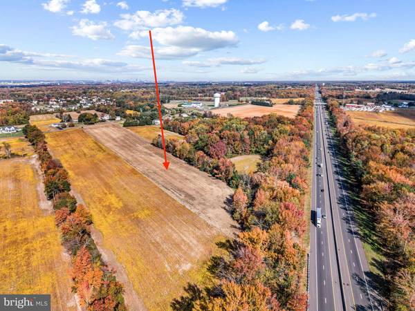 67 E RATTLING RUN RD, Mickleton, NJ 08056