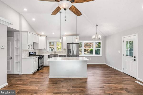 4925 CHURCH RD, Mount Laurel, NJ 08054