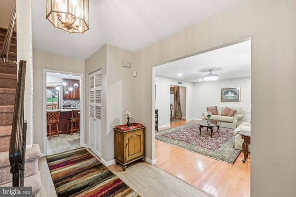 100 DIANE AVE, Delran, NJ 08075