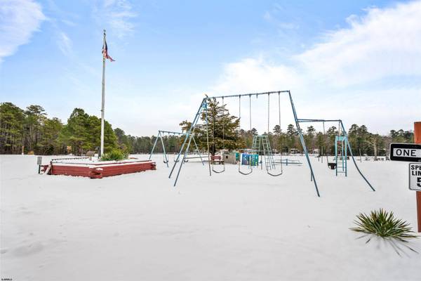 103 Cumberland Ave, Estell Manor, NJ 08319