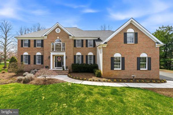 25 MILLENNIUM DR, Columbus, NJ 08022