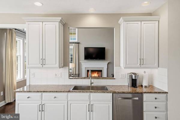 304 LAUREL CREEK BLVD, Moorestown, NJ 08057