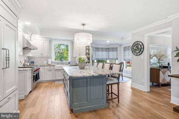 4 COVE CT, Moorestown, NJ 08057