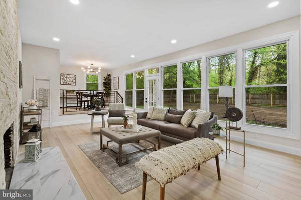 308 KENWOOD DR, Moorestown, NJ 08057