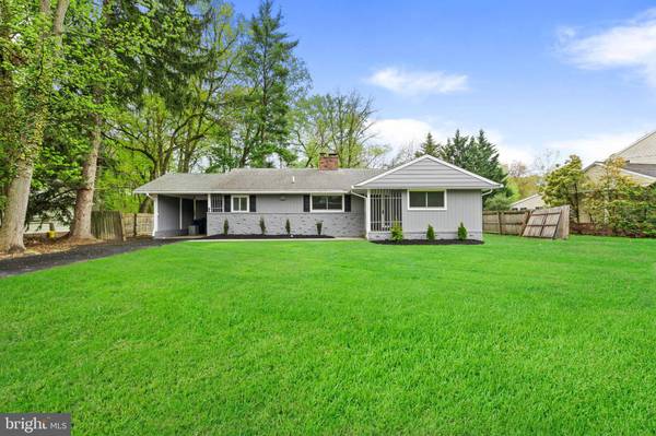 308 KENWOOD DR, Moorestown, NJ 08057