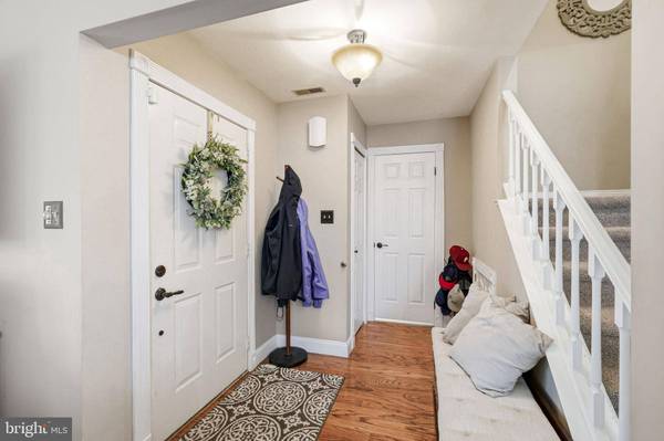 7 WATSON DR, Mount Laurel, NJ 08054