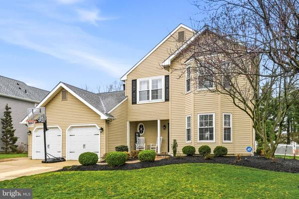 7 WATSON DR, Mount Laurel, NJ 08054