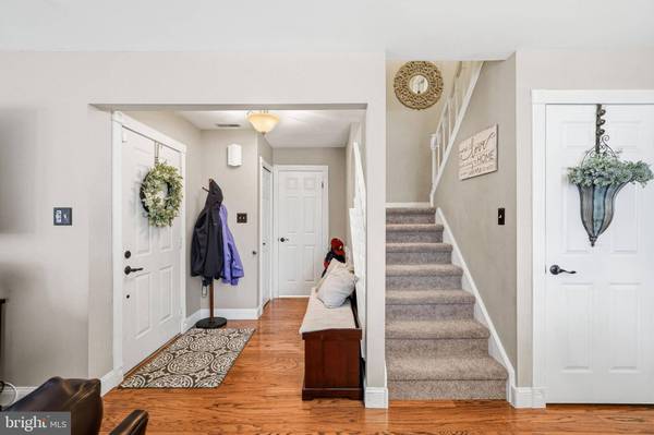 7 WATSON DR, Mount Laurel, NJ 08054