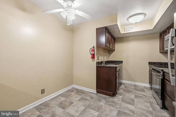 115 E KINGS HWY ##392, Maple Shade, NJ 08052
