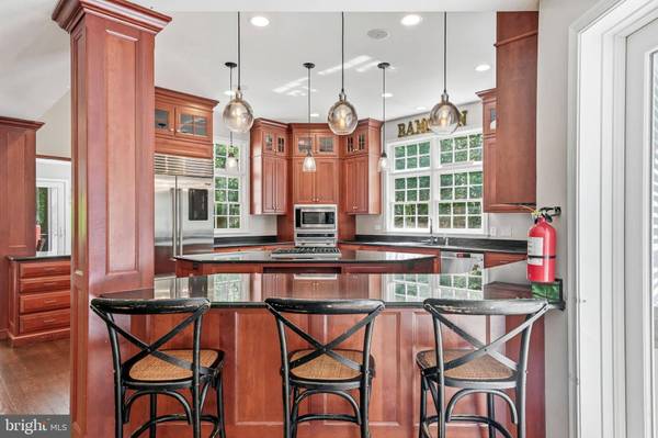 810 JOSHUA CT, Moorestown, NJ 08057