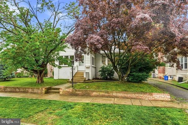 21 W HADDON AVE, Oaklyn, NJ 08107
