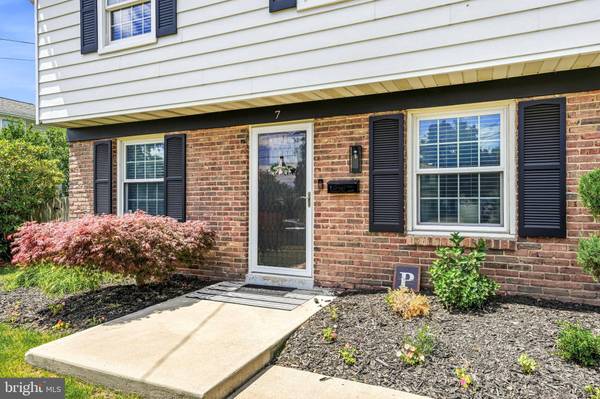 7 HILLSIDE RD, Stratford, NJ 08084