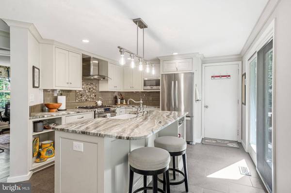 210 E MAIN ST, Moorestown, NJ 08057
