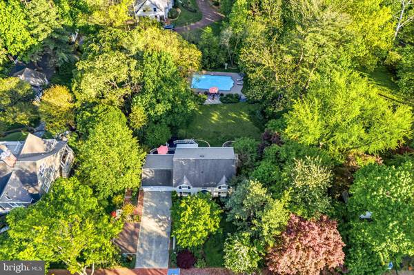 210 E MAIN ST, Moorestown, NJ 08057